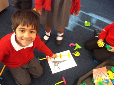 building the Eiffle tower